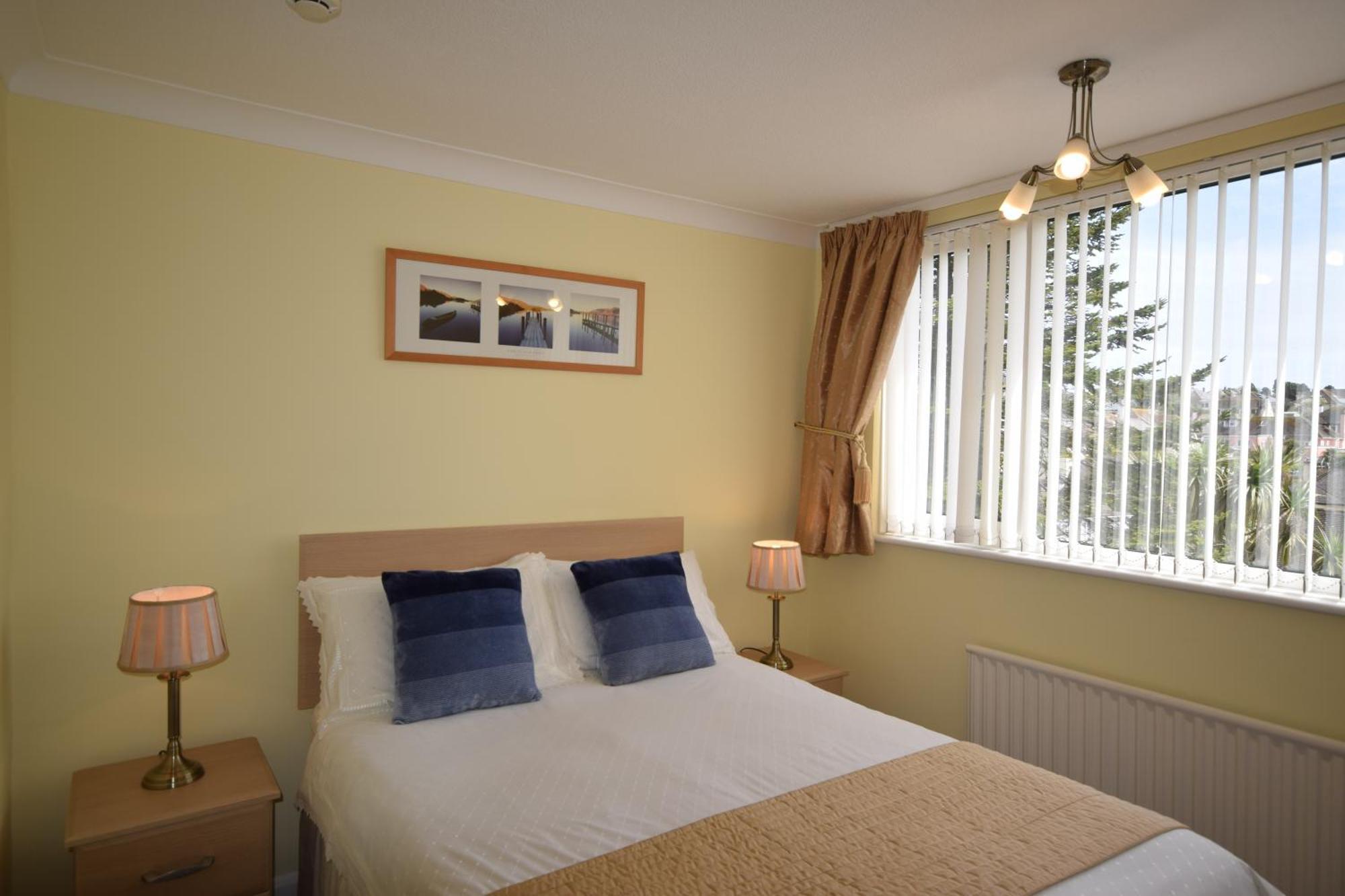 Churston Way Lodge Guest House Бриксем Экстерьер фото