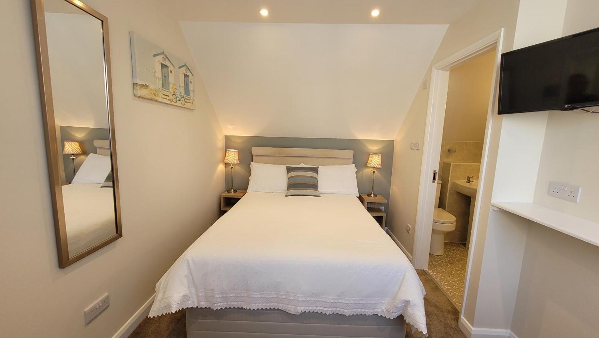 Churston Way Lodge Guest House Бриксем Экстерьер фото